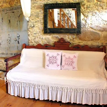 Kouriton House Country house