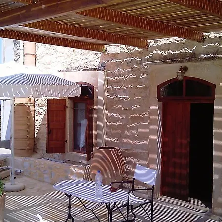 Country house Kouriton House *