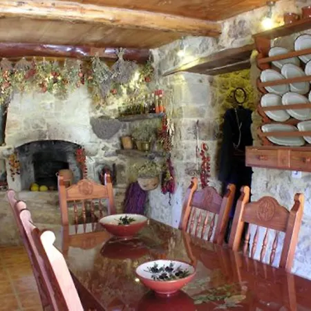 Kouriton House *